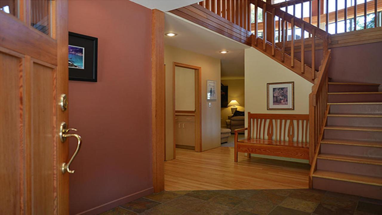 Sunshine Coast Treetop B&B Сешелт Экстерьер фото