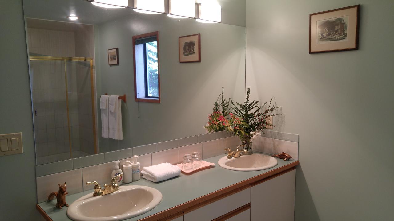 Sunshine Coast Treetop B&B Сешелт Экстерьер фото